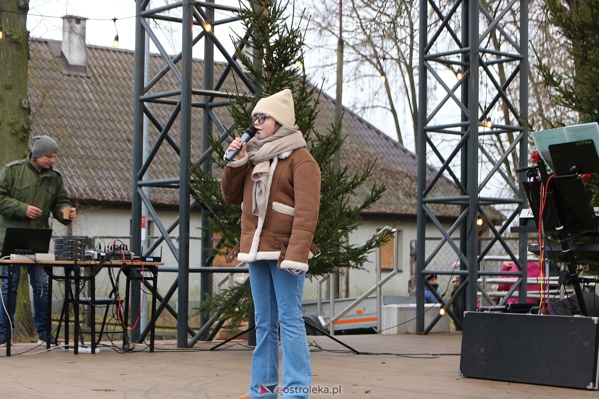 Wigilia na osiedlu Stacja [7.12.2025] - zdjęcie #2 - eOstroleka.pl