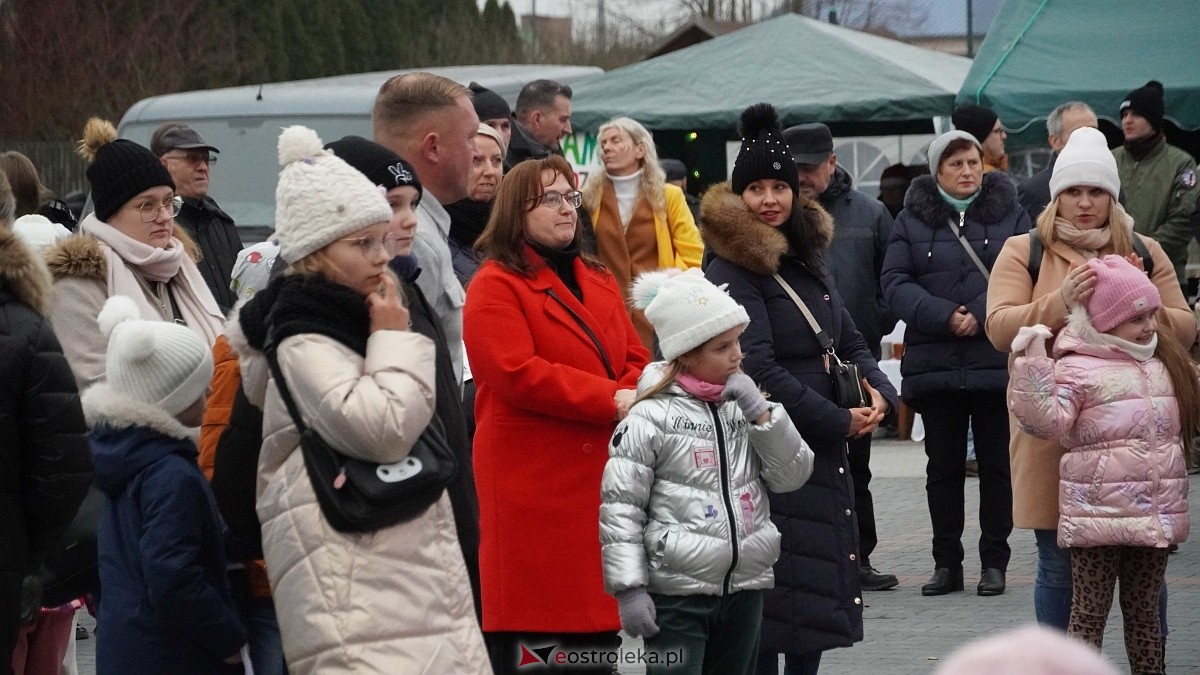 Jarmark Bożonarodzeniowy w Olszewie-Borkach [07.12.2025]  - zdjęcie #119 - eOstroleka.pl