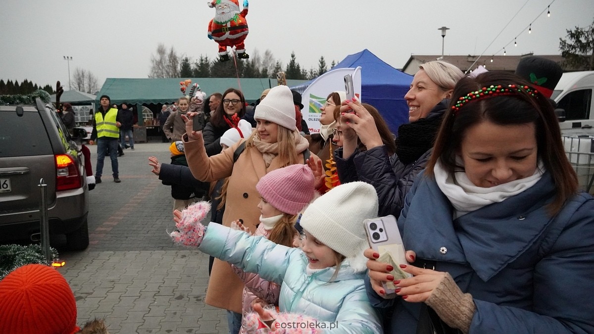 Jarmark Bożonarodzeniowy w Olszewie-Borkach [07.12.2025]  - zdjęcie #79 - eOstroleka.pl