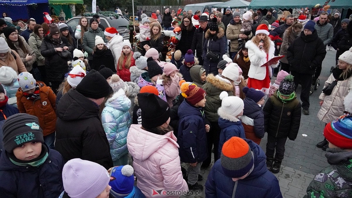 Jarmark Bożonarodzeniowy w Olszewie-Borkach [07.12.2025]  - zdjęcie #40 - eOstroleka.pl