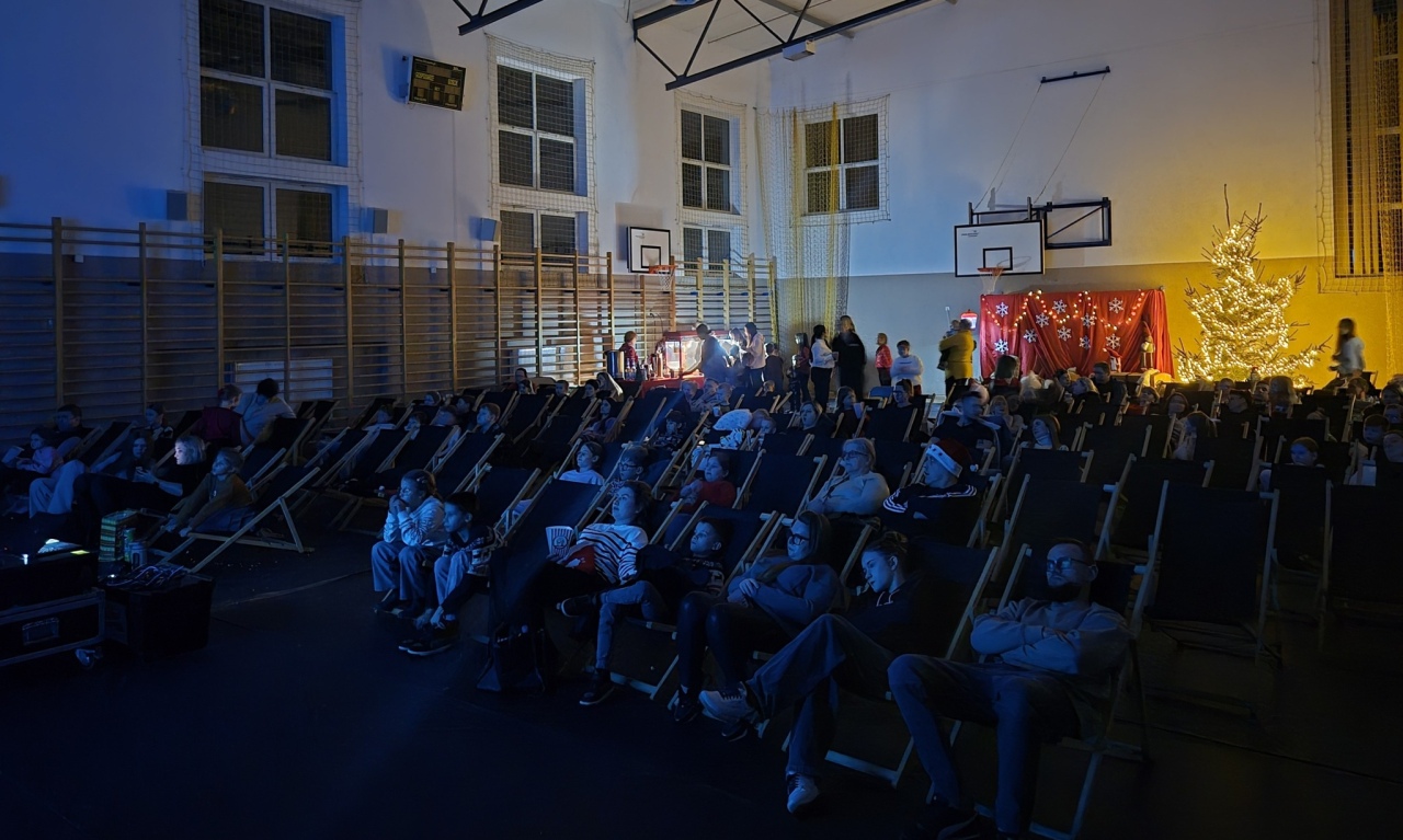 Mikołajkowe kino w Czerwinie [06.12.2025] - zdjęcie #14 - eOstroleka.pl