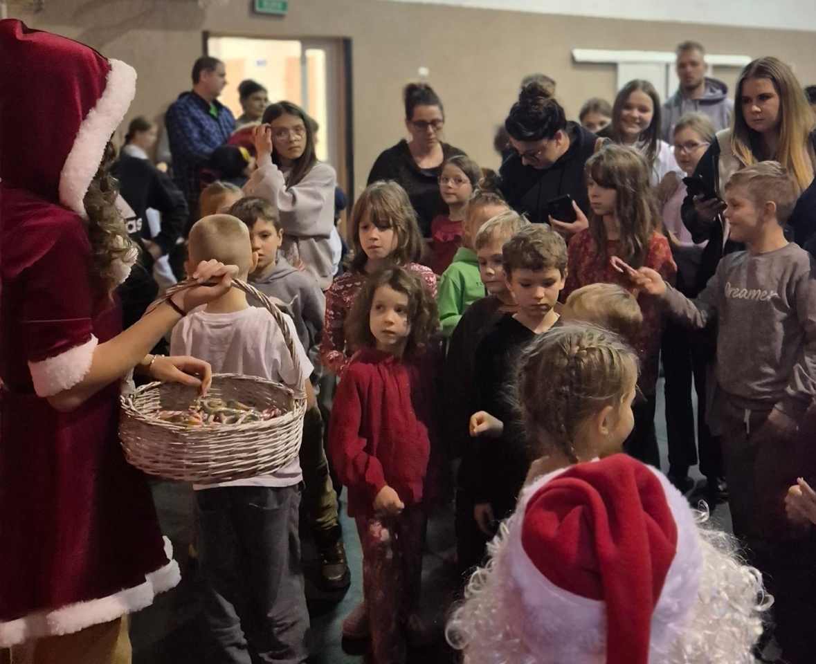 Mikołajkowe kino w Czerwinie [06.12.2025] - zdjęcie #4 - eOstroleka.pl