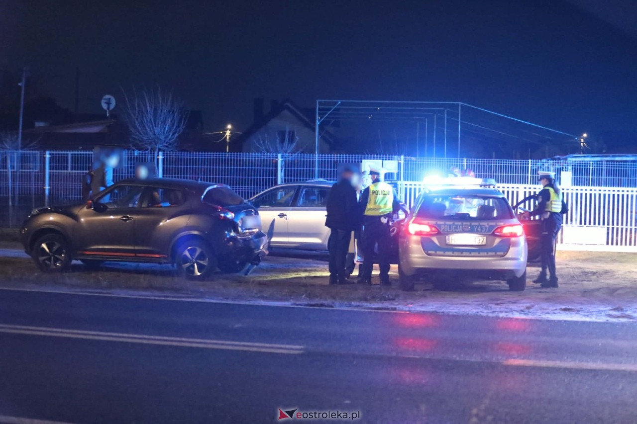 Kolizja na Mazurskiej w Antoniach [08.12.2025] - zdjęcie #14 - eOstroleka.pl