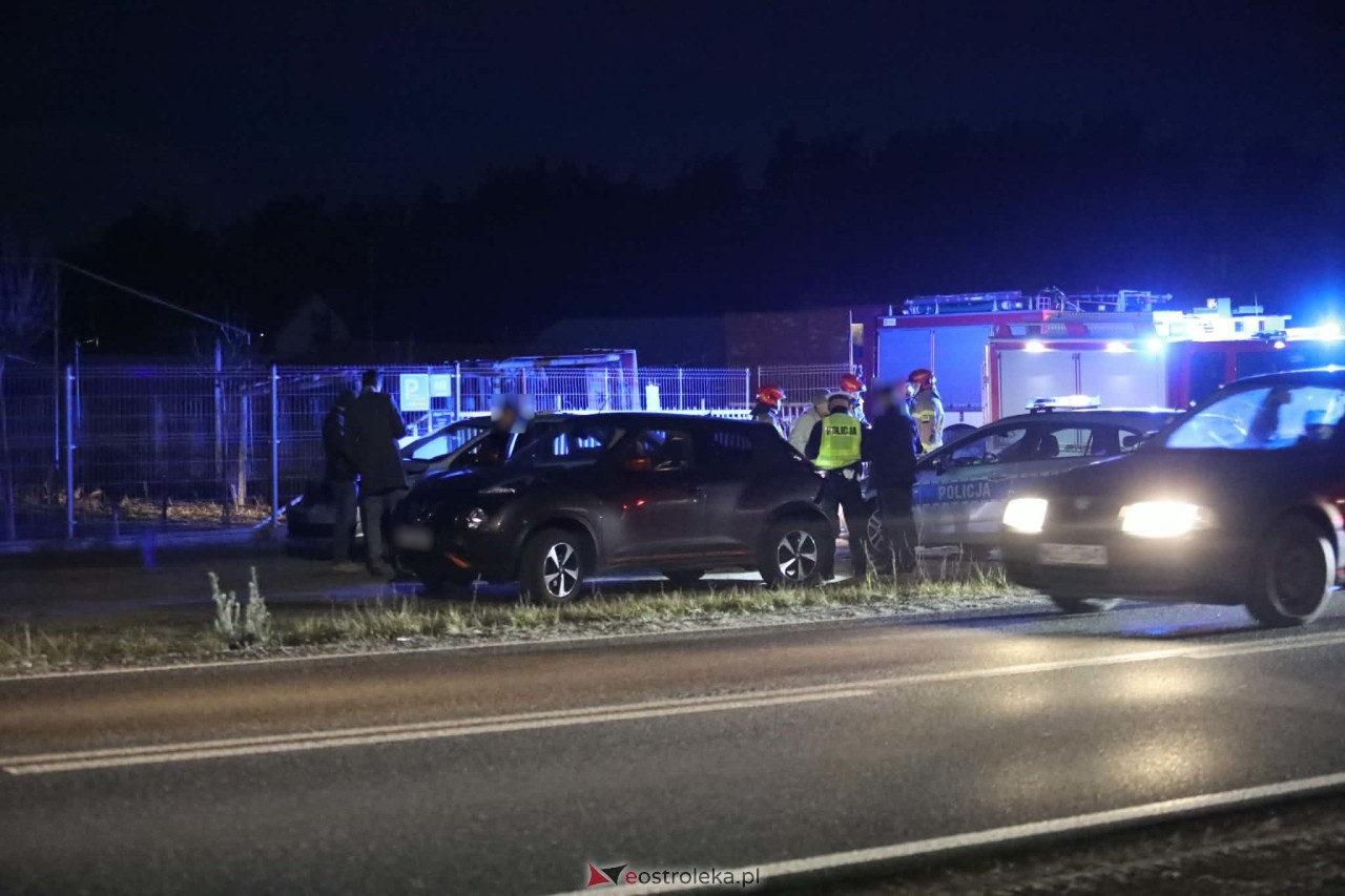 Kolizja na Mazurskiej w Antoniach [08.12.2025] - zdjęcie #13 - eOstroleka.pl