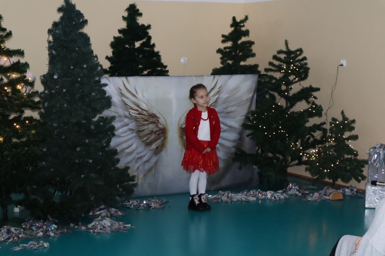 Rozśpiewane przedszkolaki wprowadzają w świąteczny nastrój! III Międzyprzedszkolny Konkurs Kolęd i Pastorałek w Dylewie fot. Gmina Kadzidło[28.11.2025] - zdjęcie #47 - eOstroleka.pl