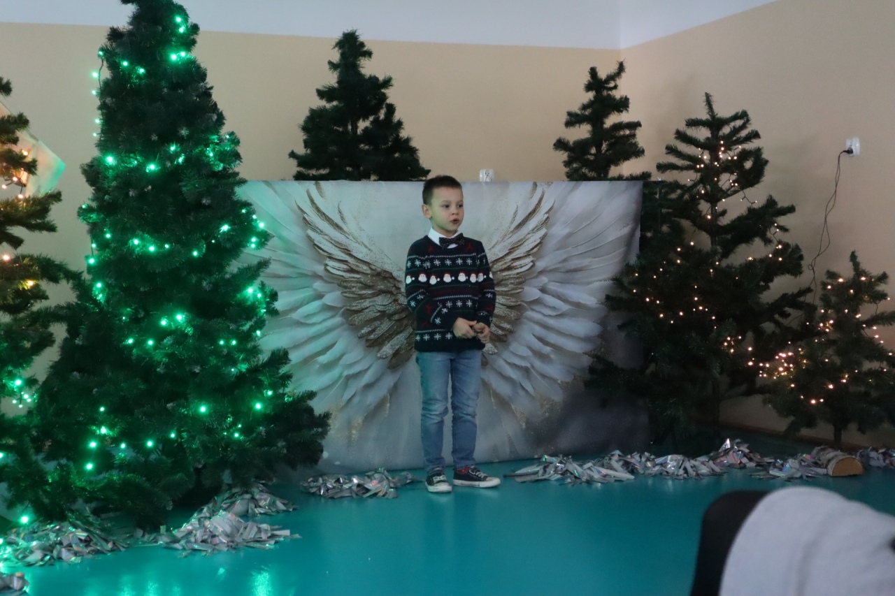 Rozśpiewane przedszkolaki wprowadzają w świąteczny nastrój! III Międzyprzedszkolny Konkurs Kolęd i Pastorałek w Dylewie fot. Gmina Kadzidło[28.11.2025] - zdjęcie #29 - eOstroleka.pl