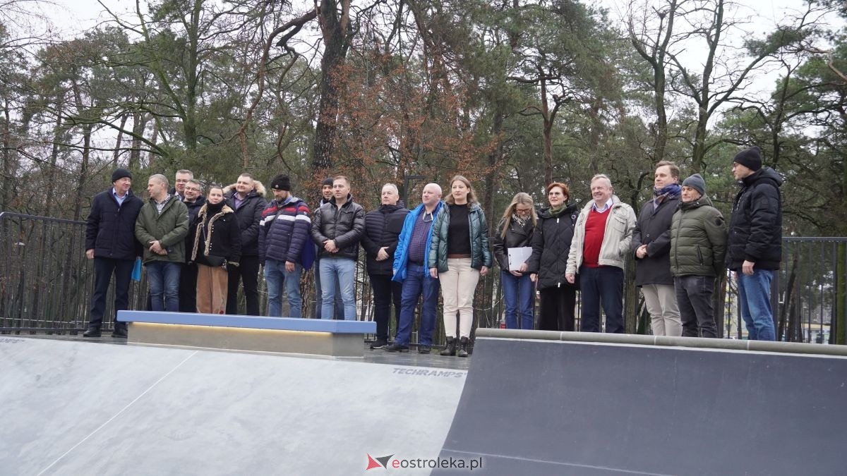 Odbiór robót w parku miejskim w Ostrołęce [10.12.2025] - zdjęcie #32 - eOstroleka.pl