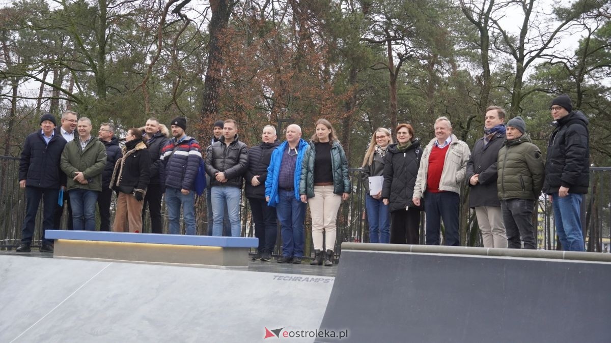 Odbiór robót w parku miejskim w Ostrołęce [10.12.2025] - zdjęcie #31 - eOstroleka.pl