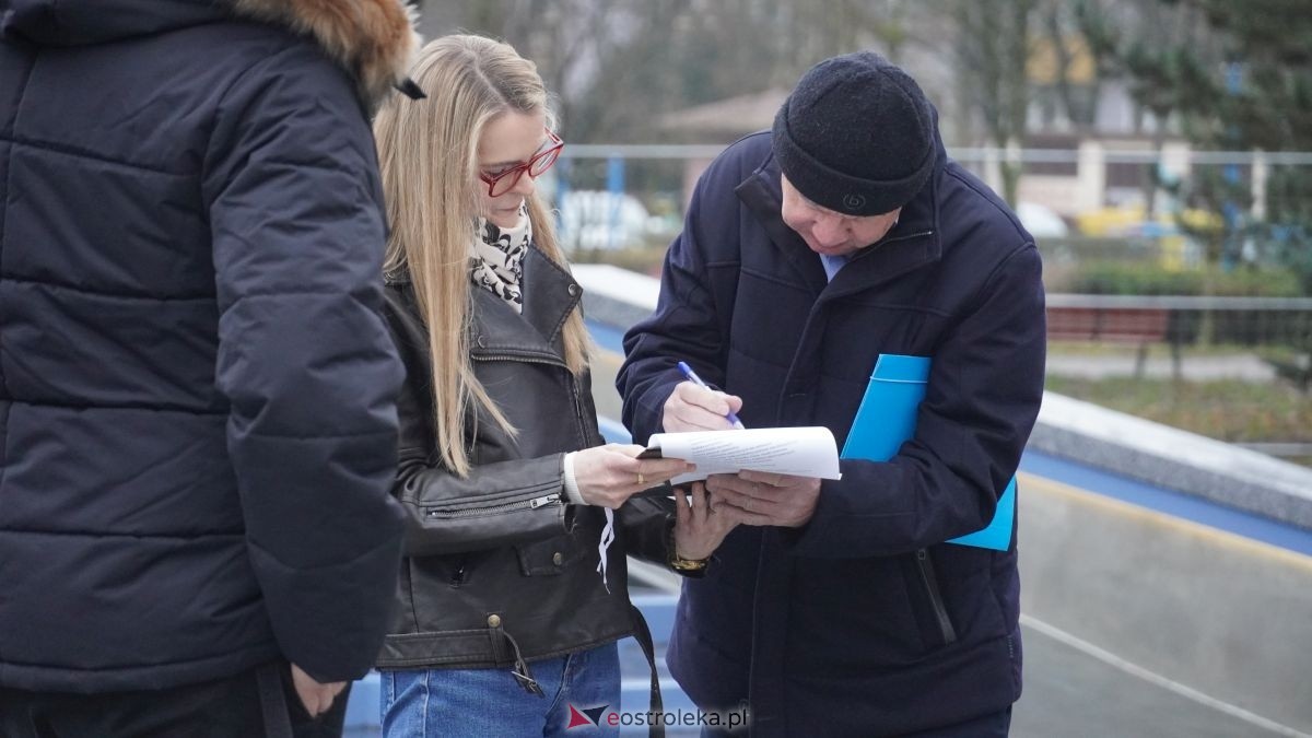 Odbiór robót w parku miejskim w Ostrołęce [10.12.2025] - zdjęcie #15 - eOstroleka.pl