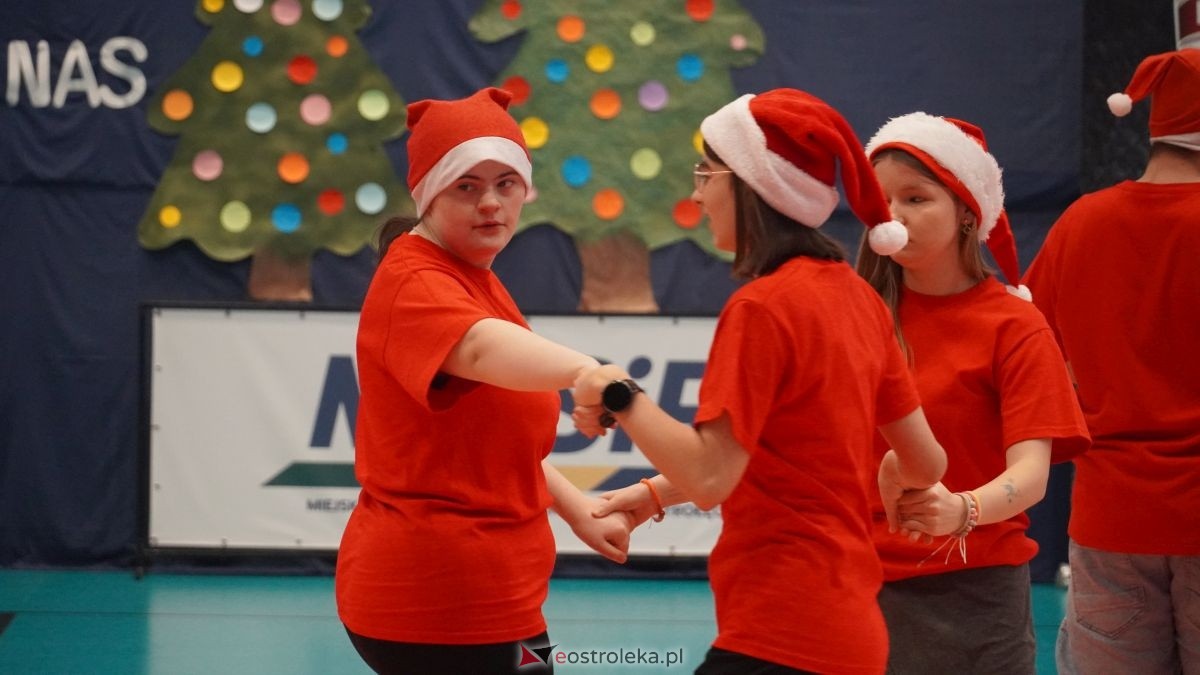 IV Mikołajkowa Spartakiada Sportowa [11.12.2025] - zdjęcie #75 - eOstroleka.pl