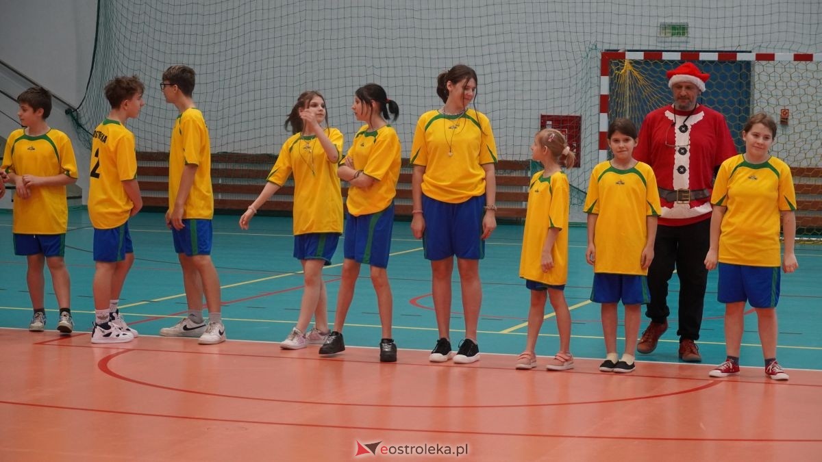 IV Mikołajkowa Spartakiada Sportowa [11.12.2025] - zdjęcie #61 - eOstroleka.pl