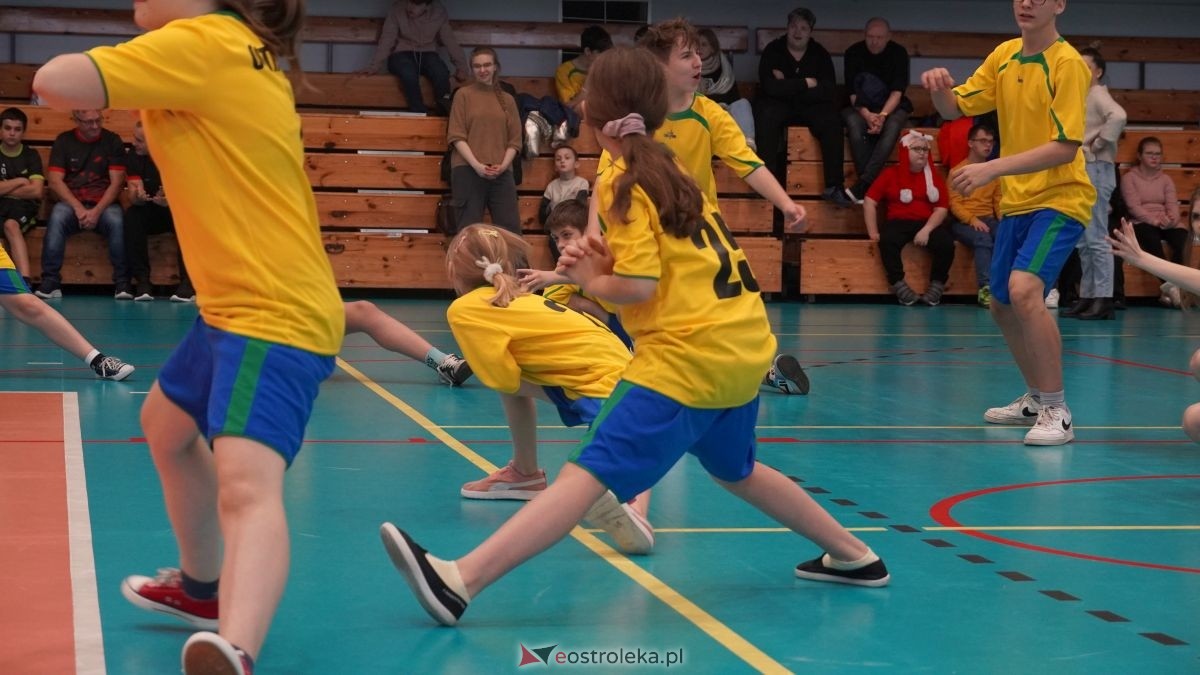 IV Mikołajkowa Spartakiada Sportowa [11.12.2025] - zdjęcie #46 - eOstroleka.pl