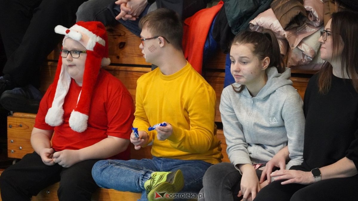 IV Mikołajkowa Spartakiada Sportowa [11.12.2025] - zdjęcie #22 - eOstroleka.pl