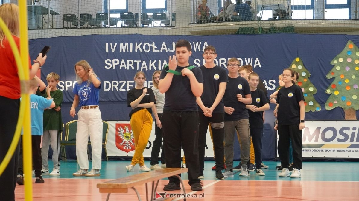 IV Mikołajkowa Spartakiada Sportowa [11.12.2025] - zdjęcie #15 - eOstroleka.pl