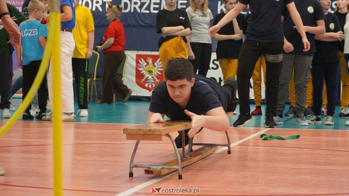 IV Mikołajkowa Spartakiada Sportowa [11.12.2025] - zdjęcie #13 - eOstroleka.pl