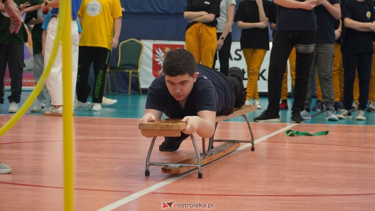 IV Mikołajkowa Spartakiada Sportowa [11.12.2025] - zdjęcie #10 - eOstroleka.pl