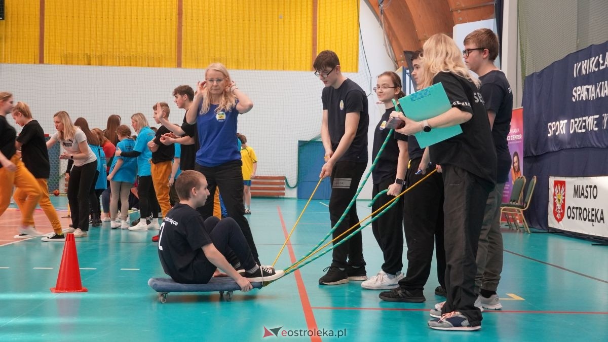 IV Mikołajkowa Spartakiada Sportowa [11.12.2025] - zdjęcie #5 - eOstroleka.pl
