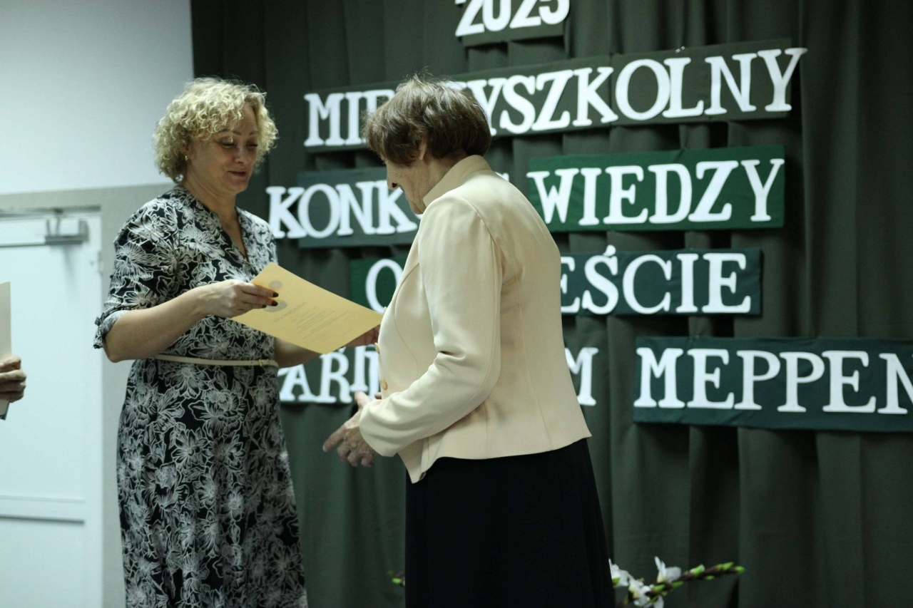 III Międzyszkolny Konkurs Wiedzy o Mieście Partnerskim Meppen fot. ZSZ nr 2 [8.12.2025] - zdjęcie #11 - eOstroleka.pl