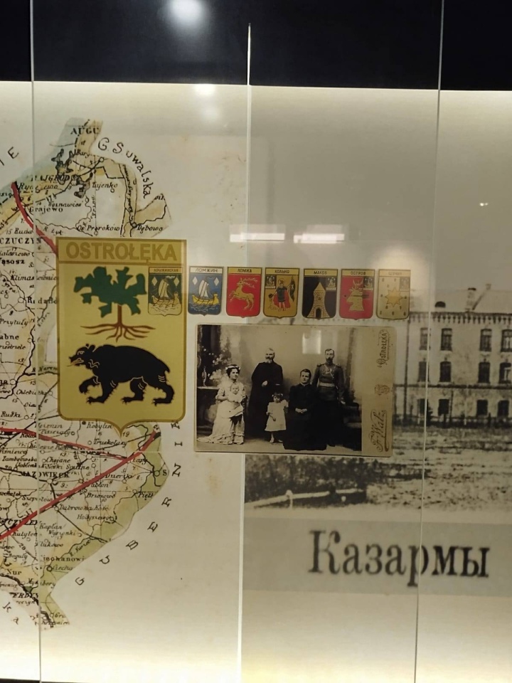 Żywa lekcja historii: klasa 2A ze Szkoły Podstawowej nr 5 na Fortach Bema, fot. SP nr 5 [10.12.2025] - zdjęcie #23 - eOstroleka.pl