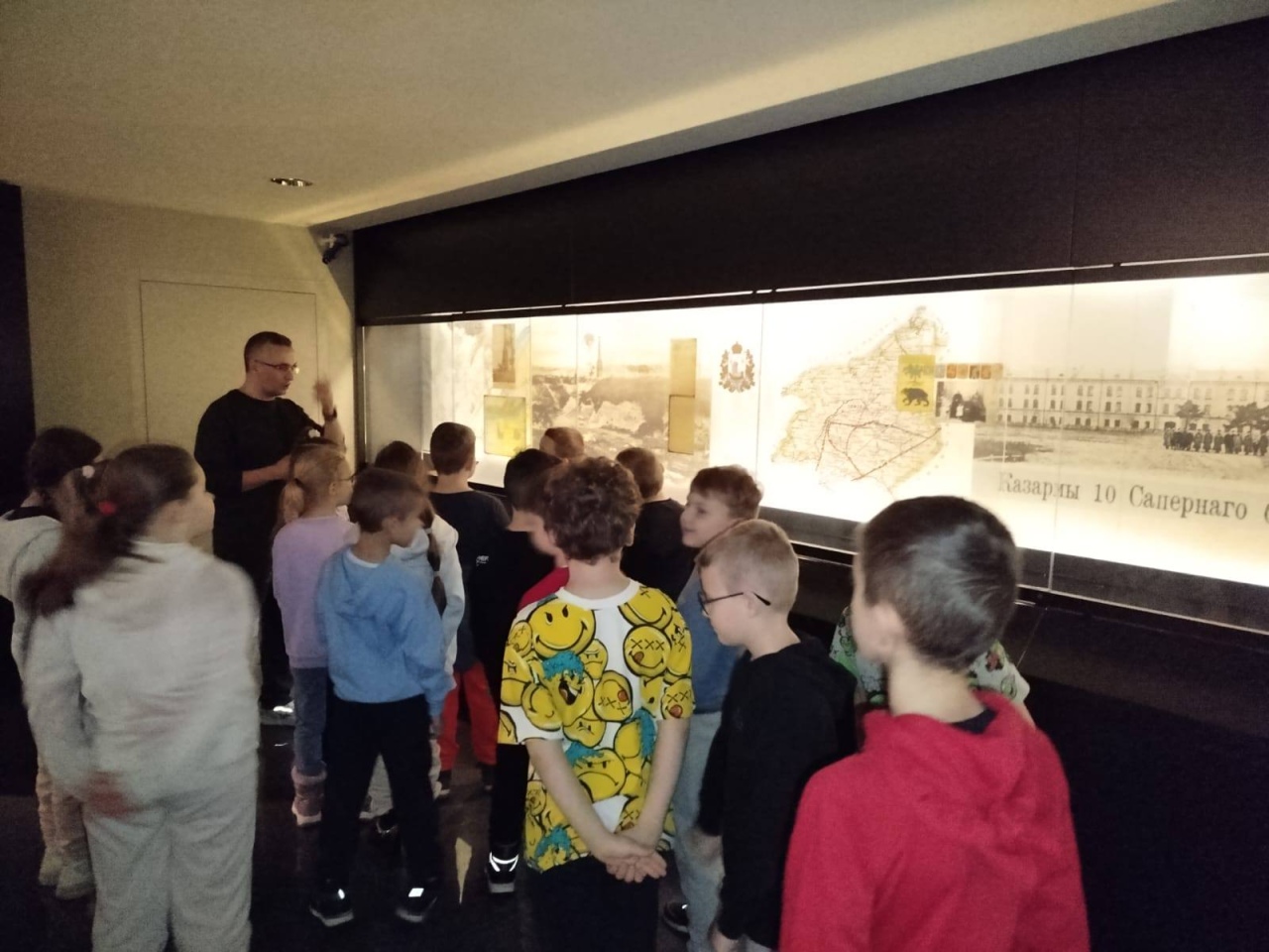 Żywa lekcja historii: klasa 2A ze Szkoły Podstawowej nr 5 na Fortach Bema, fot. SP nr 5 [10.12.2025] - zdjęcie #4 - eOstroleka.pl