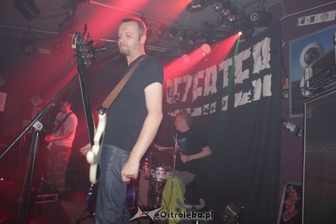 Dezerter w Vertigo [05.11.2011] - zdjęcie #8 - eOstroleka.pl