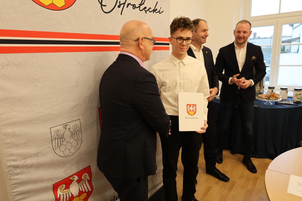 Nagrody starosty dla sportowców [12.12.2025] - zdjęcie #6 - eOstroleka.pl