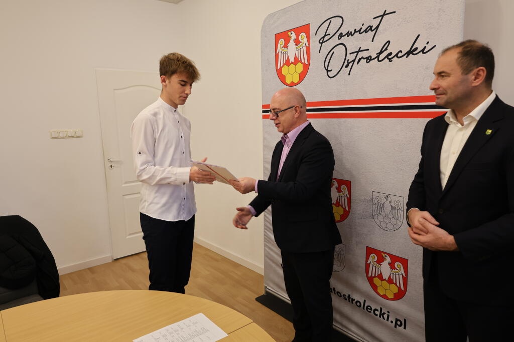 Nagrody starosty dla sportowców [12.12.2025] - zdjęcie #2 - eOstroleka.pl