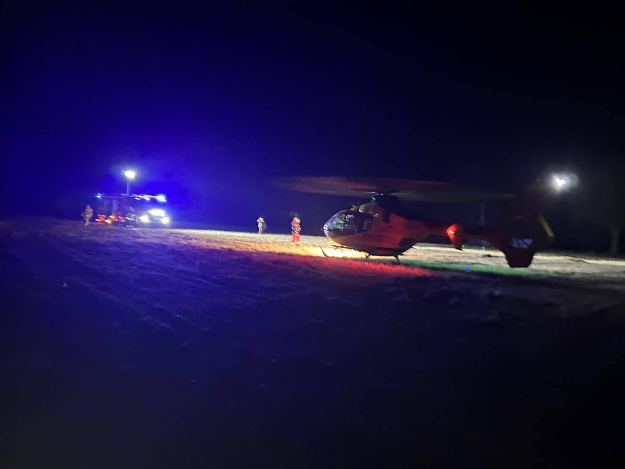 Lądowanie śmigłowca LPR w Czarni do poparzonego 2-latka [12.12.2025] - zdjęcie #4 - eOstroleka.pl