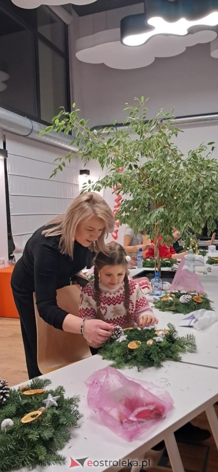 Świąteczne warsztaty w Multicentrum [12.12.2025] - zdjęcie #41 - eOstroleka.pl