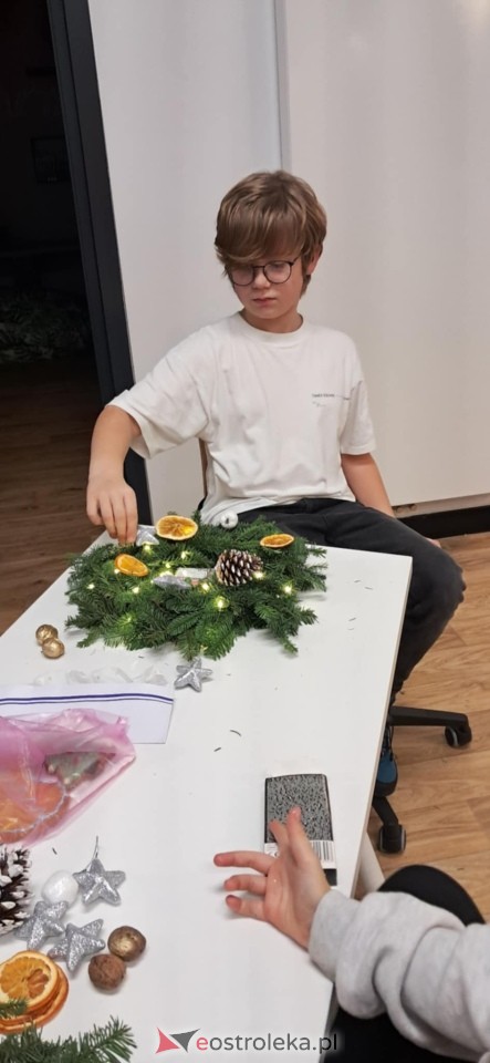 Świąteczne warsztaty w Multicentrum [12.12.2025] - zdjęcie #29 - eOstroleka.pl