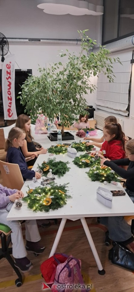 Świąteczne warsztaty w Multicentrum [12.12.2025] - zdjęcie #28 - eOstroleka.pl