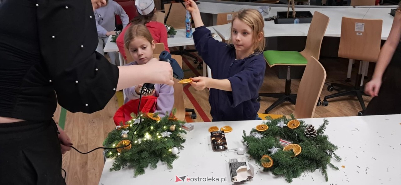 Świąteczne warsztaty w Multicentrum [12.12.2025] - zdjęcie #15 - eOstroleka.pl