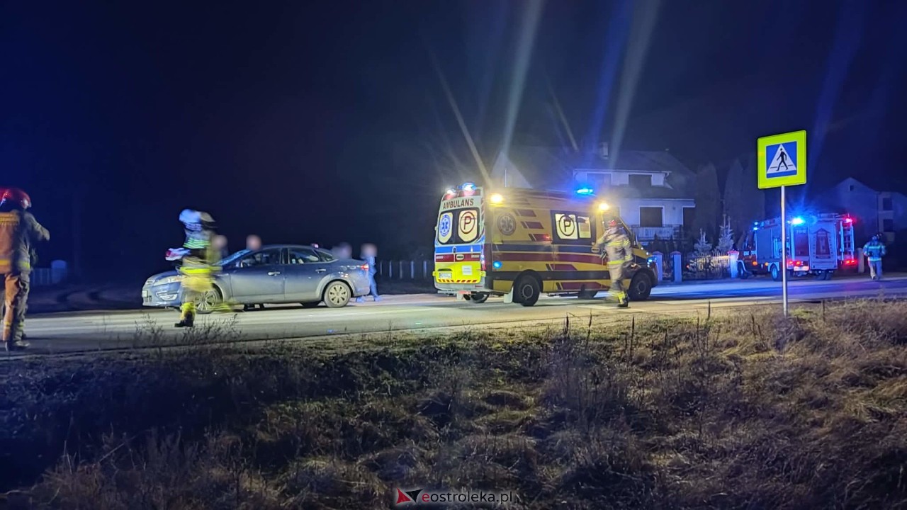 Wypadek w Łęgu Starościńskim - potrącenie pieszego [12.12.2025] - zdjęcie #17 - eOstroleka.pl