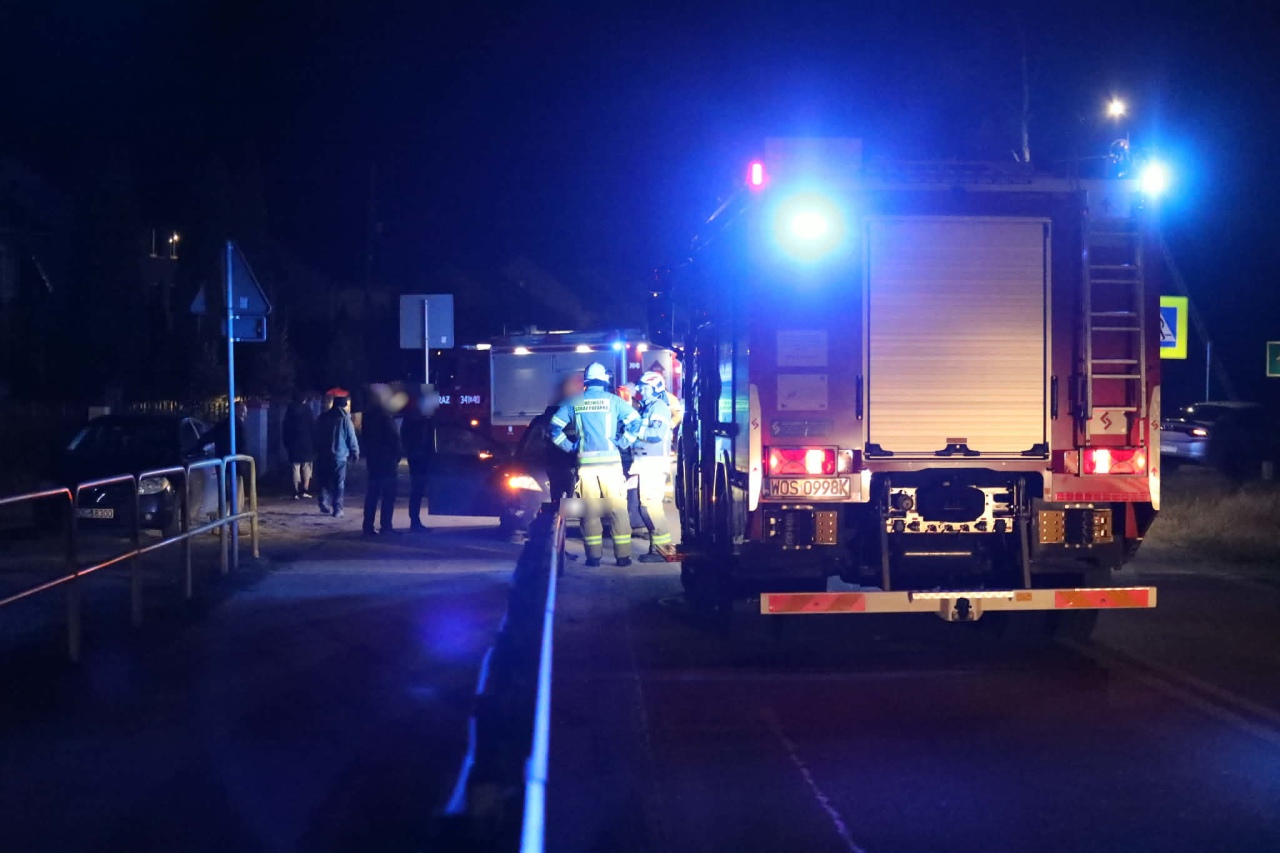 Wypadek w Łęgu Starościńskim - potrącenie pieszego [12.12.2025] - zdjęcie #8 - eOstroleka.pl