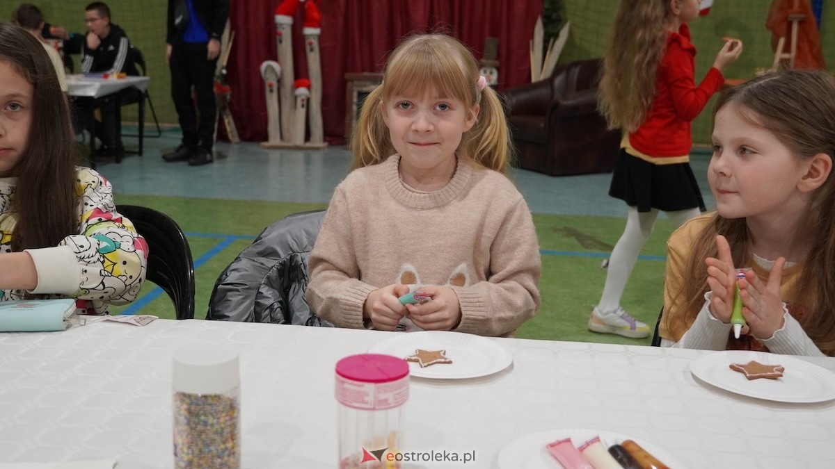 III Szkolny Kiermasz Bożonarodzeniowy w Rzekuniu [12.12.2025] - zdjęcie #95 - eOstroleka.pl