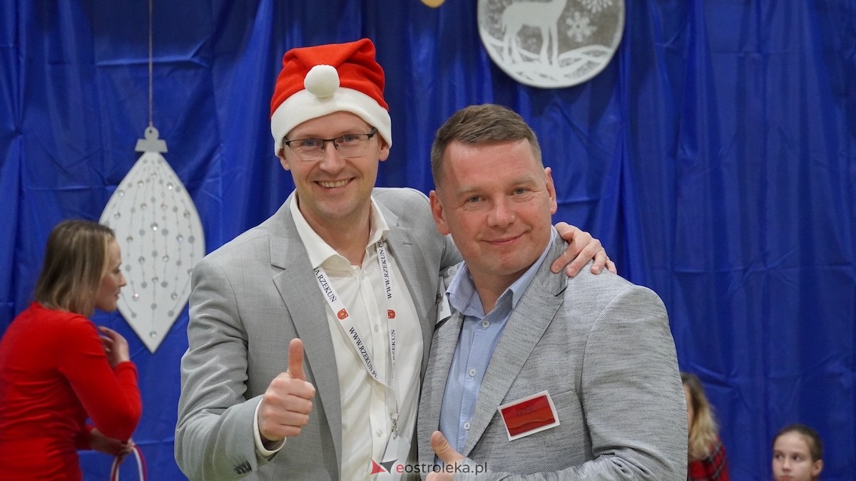 III Szkolny Kiermasz Bożonarodzeniowy w Rzekuniu [12.12.2025] - zdjęcie #89 - eOstroleka.pl