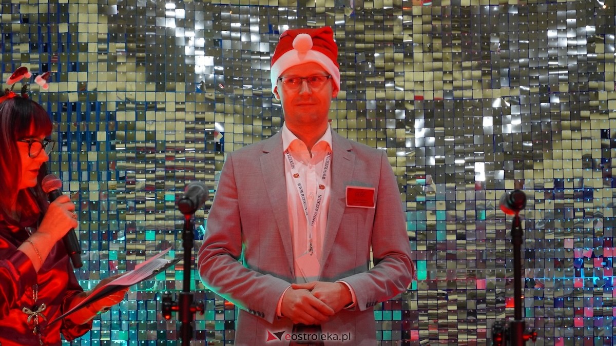 III Szkolny Kiermasz Bożonarodzeniowy w Rzekuniu [12.12.2025] - zdjęcie #80 - eOstroleka.pl
