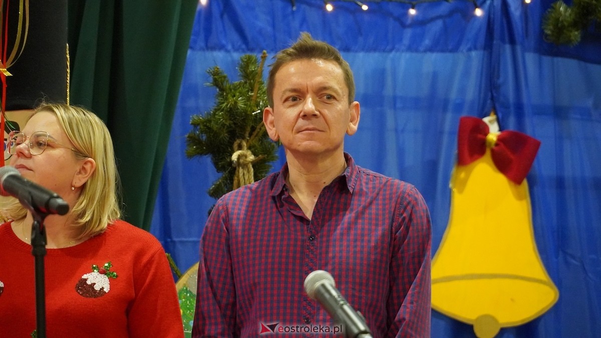 III Szkolny Kiermasz Bożonarodzeniowy w Rzekuniu [12.12.2025] - zdjęcie #77 - eOstroleka.pl
