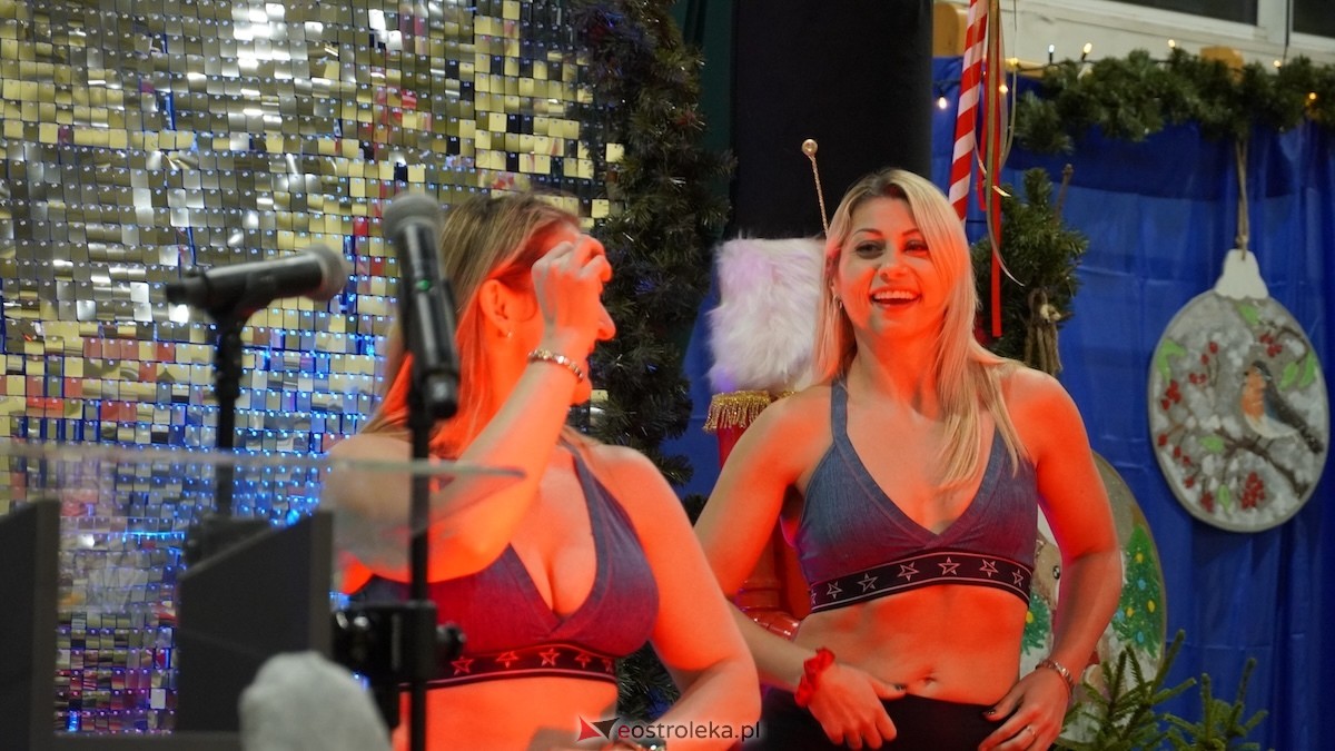 III Szkolny Kiermasz Bożonarodzeniowy w Rzekuniu [12.12.2025] - zdjęcie #43 - eOstroleka.pl