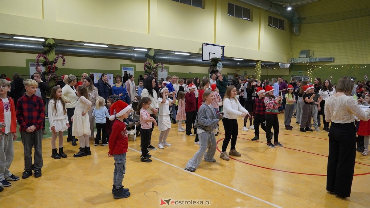 III Szkolny Kiermasz Bożonarodzeniowy w Rzekuniu [12.12.2025] - zdjęcie #33 - eOstroleka.pl