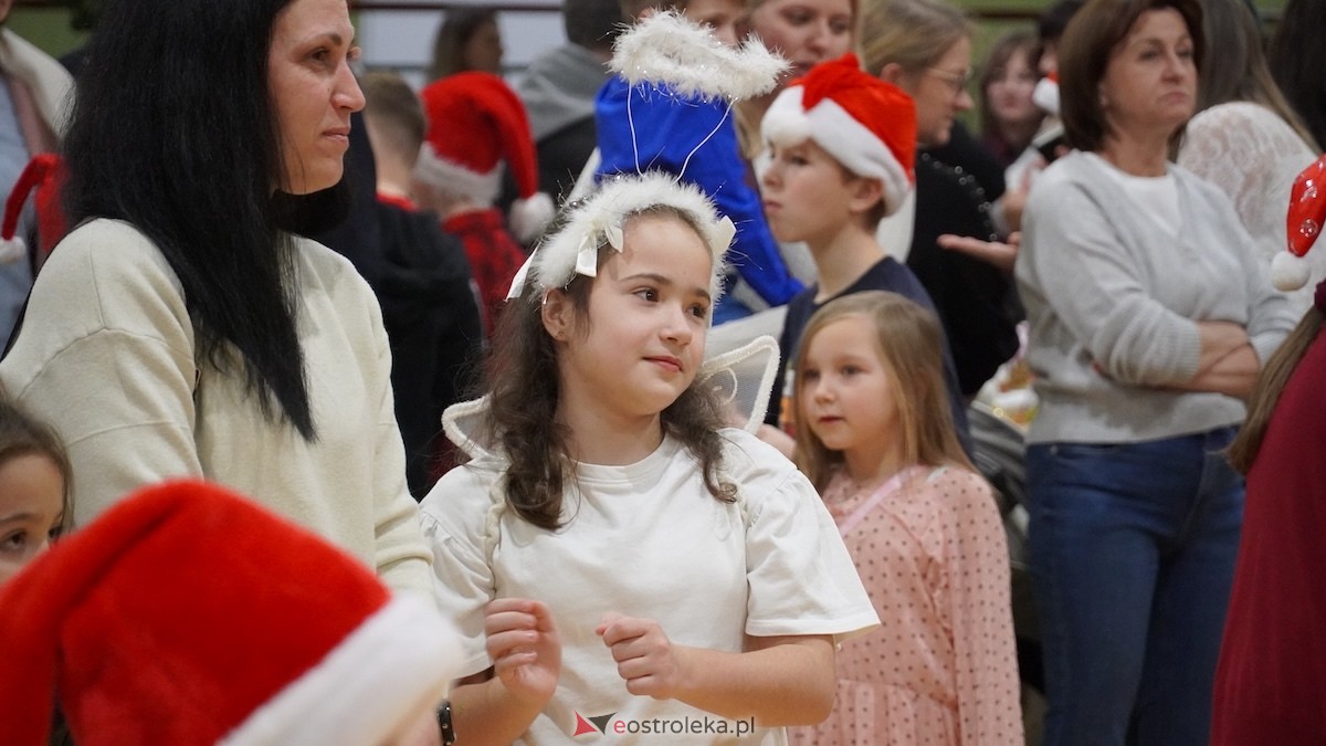 III Szkolny Kiermasz Bożonarodzeniowy w Rzekuniu [12.12.2025] - zdjęcie #29 - eOstroleka.pl