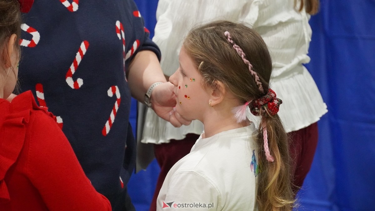 III Szkolny Kiermasz Bożonarodzeniowy w Rzekuniu [12.12.2025] - zdjęcie #26 - eOstroleka.pl