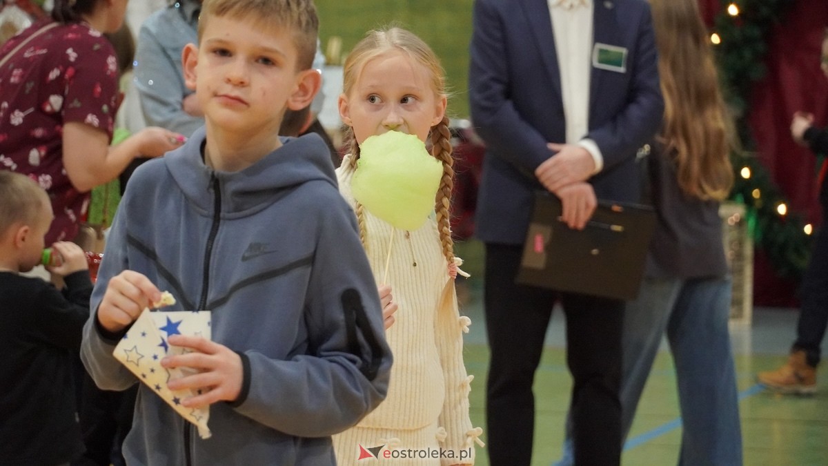 III Szkolny Kiermasz Bożonarodzeniowy w Rzekuniu [12.12.2025] - zdjęcie #24 - eOstroleka.pl