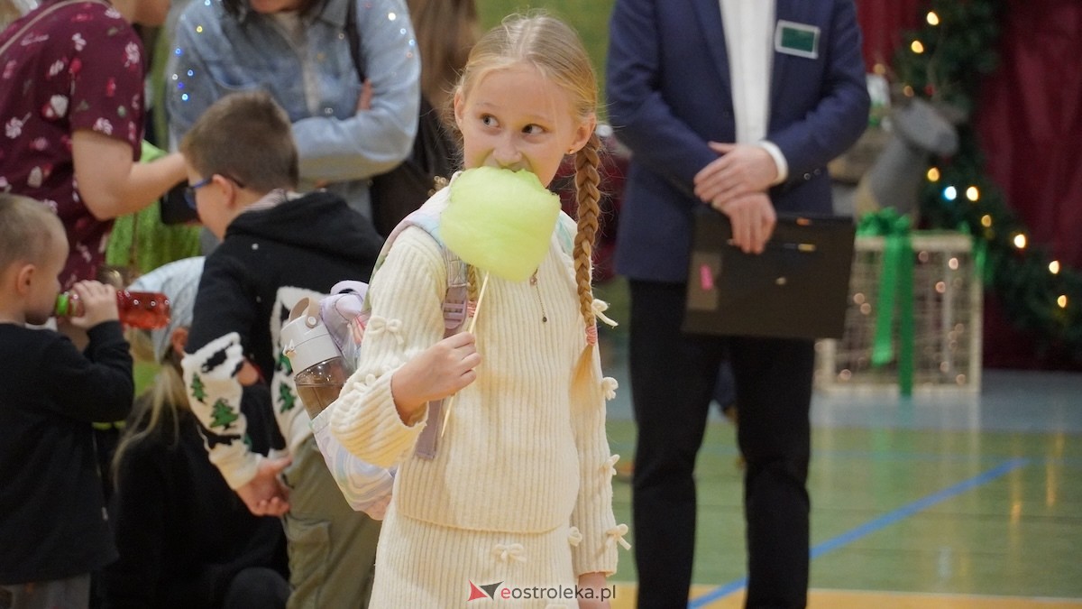 III Szkolny Kiermasz Bożonarodzeniowy w Rzekuniu [12.12.2025] - zdjęcie #23 - eOstroleka.pl