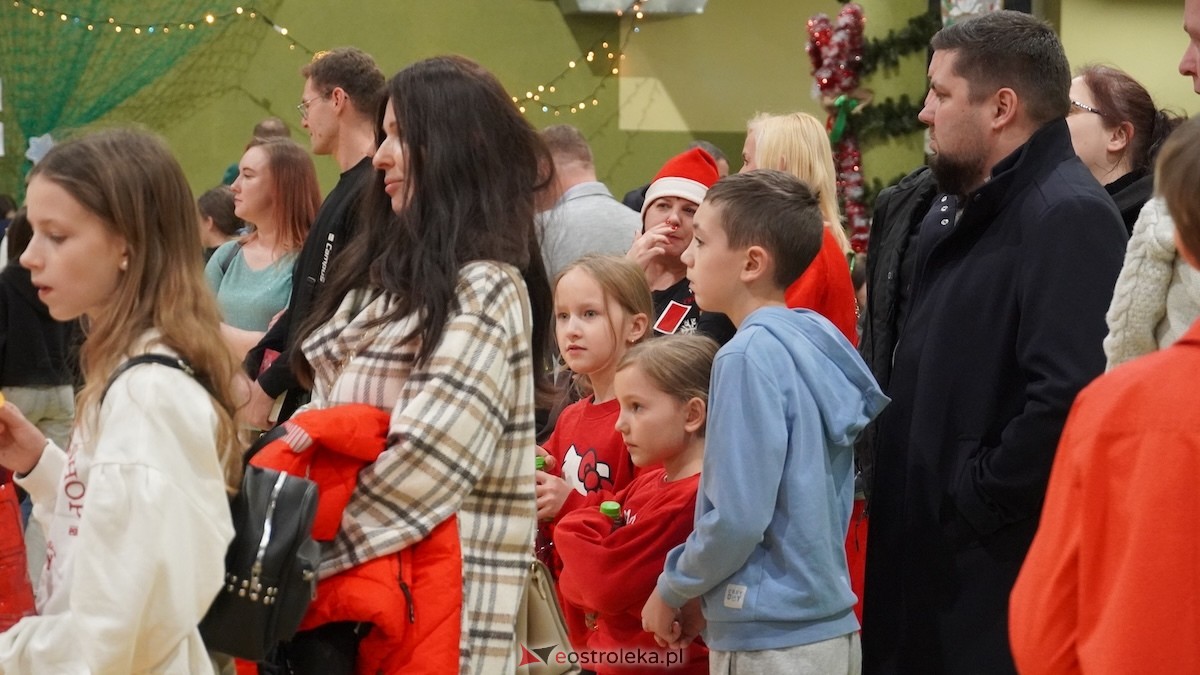 III Szkolny Kiermasz Bożonarodzeniowy w Rzekuniu [12.12.2025] - zdjęcie #22 - eOstroleka.pl