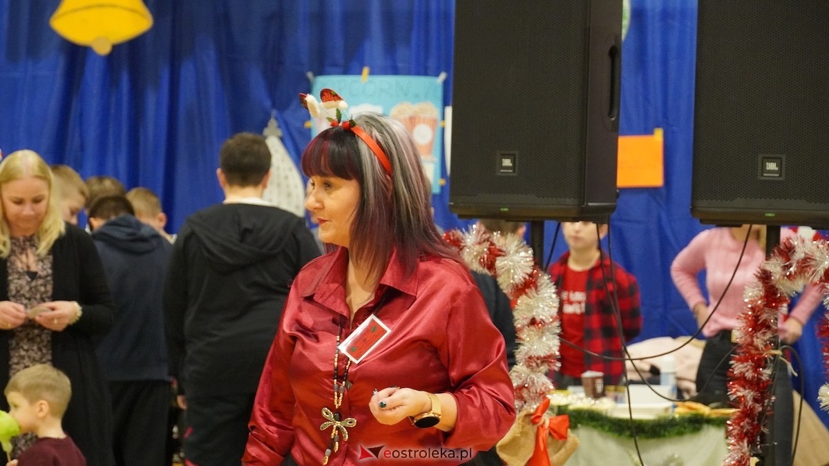 III Szkolny Kiermasz Bożonarodzeniowy w Rzekuniu [12.12.2025] - zdjęcie #15 - eOstroleka.pl