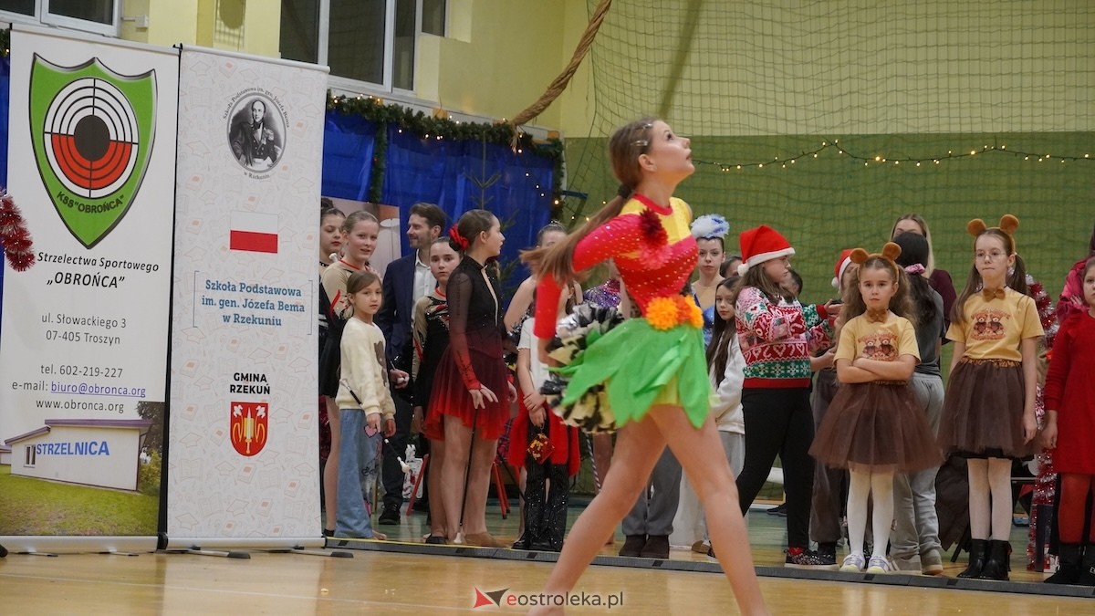 III Szkolny Kiermasz Bożonarodzeniowy w Rzekuniu [12.12.2025] - zdjęcie #10 - eOstroleka.pl