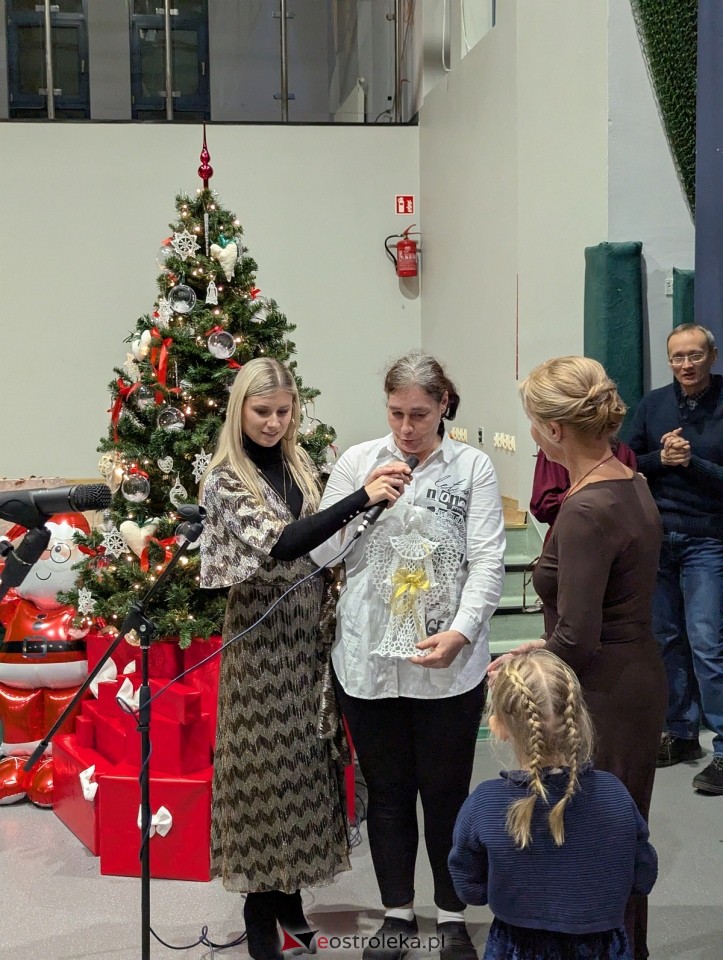 Wigilijne spotkanie dla podopiecznych Zespołu Placówek Wsparcia Dziennego [12.12.2025] - zdjęcie #11 - eOstroleka.pl