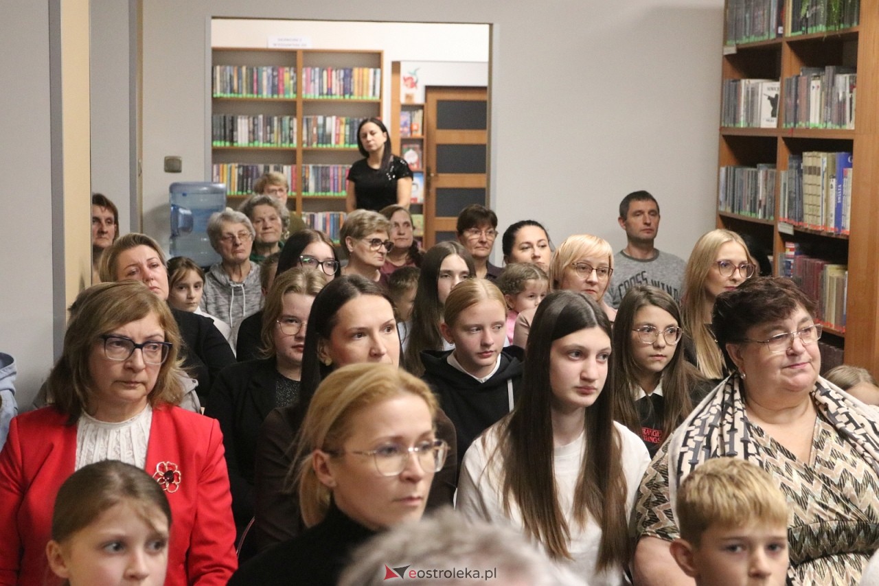 O krasnoludkach i sierotce Marysi po kurpiowsku [12.12.2025] - zdjęcie #74 - eOstroleka.pl