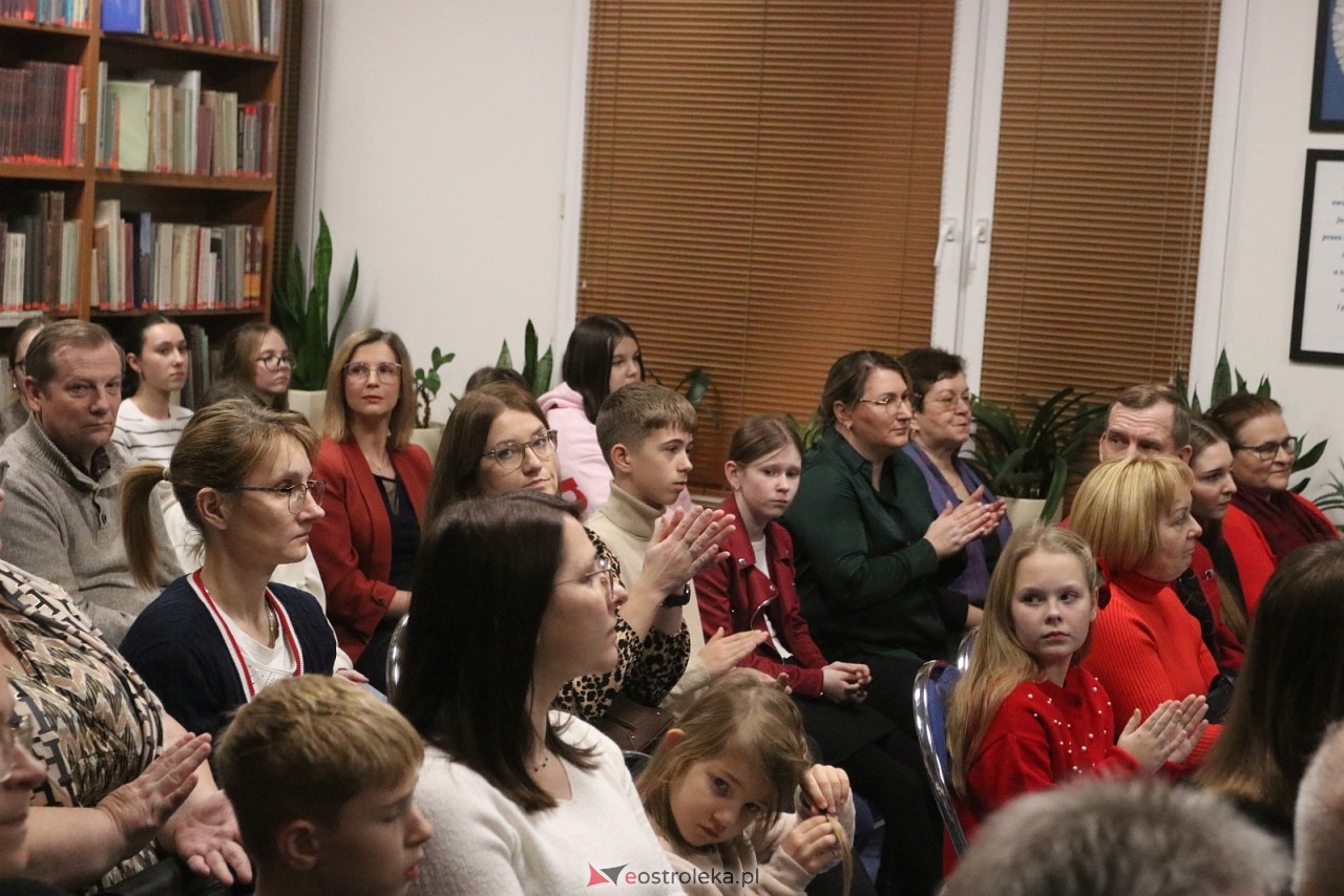 O krasnoludkach i sierotce Marysi po kurpiowsku [12.12.2025] - zdjęcie #66 - eOstroleka.pl